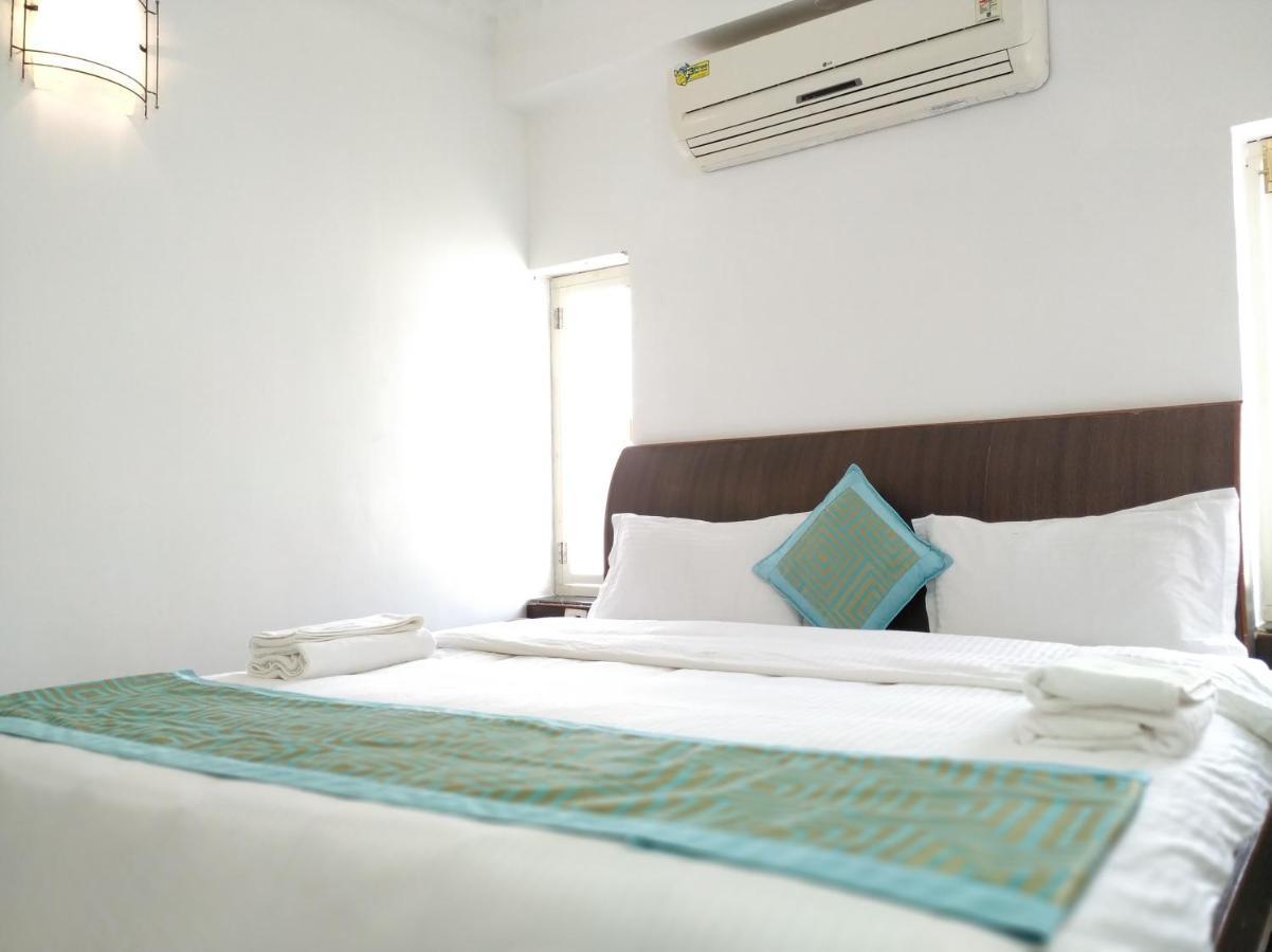 Aum Hotel 普塔帕蒂 外观 照片