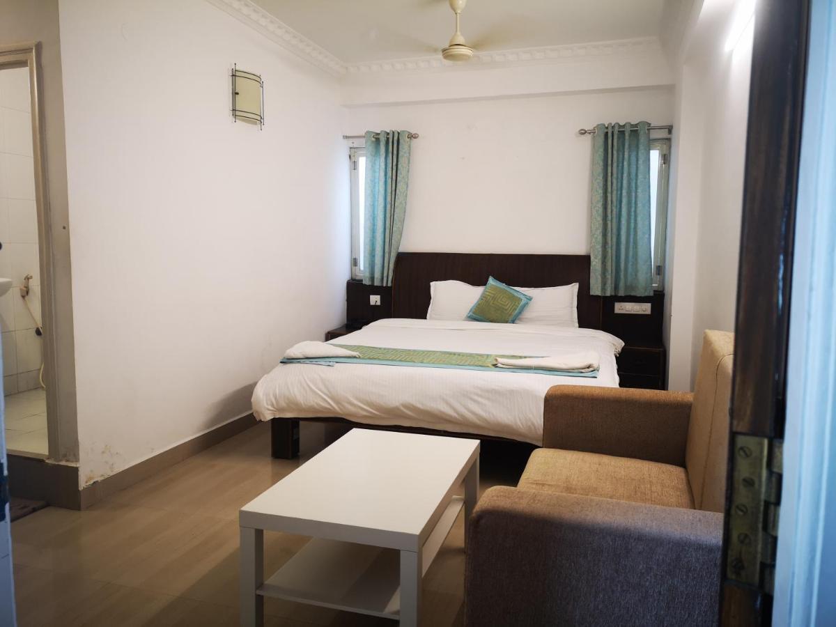 Aum Hotel 普塔帕蒂 外观 照片