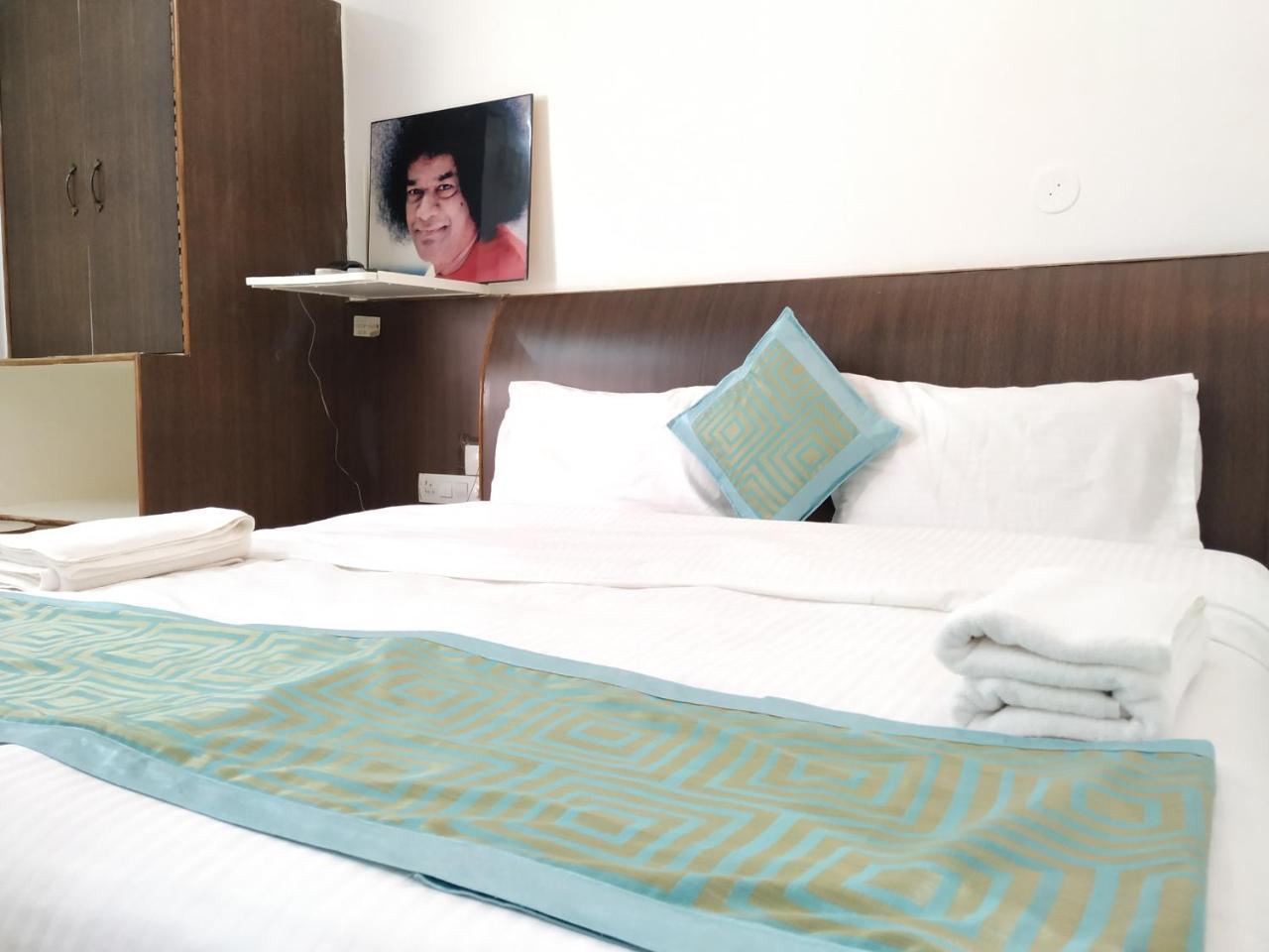 Aum Hotel 普塔帕蒂 外观 照片