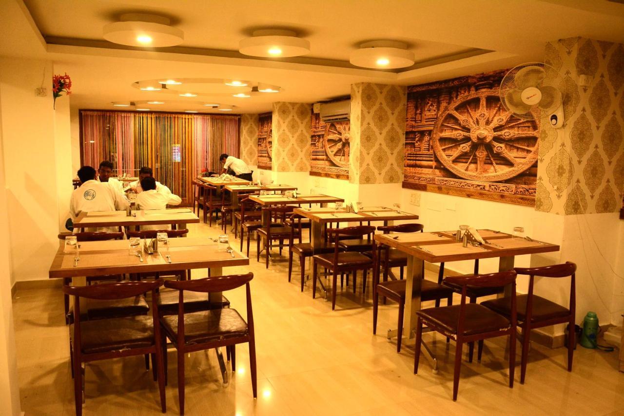 Aum Hotel 普塔帕蒂 外观 照片